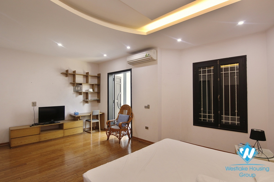 Three bedroom house for rent in Ngoc Thuy Long Bien